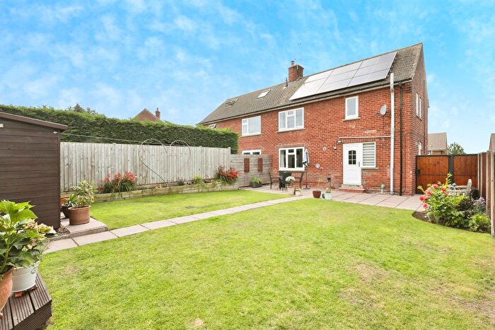 3 Bedroom Semi-Detached House For Sale In Pagdin Drive, Styrrup, Doncaster, DN11