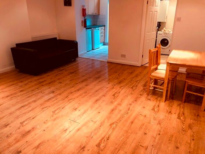 1 Bedroom Flat To Rent In Marlborough Road, London, N19