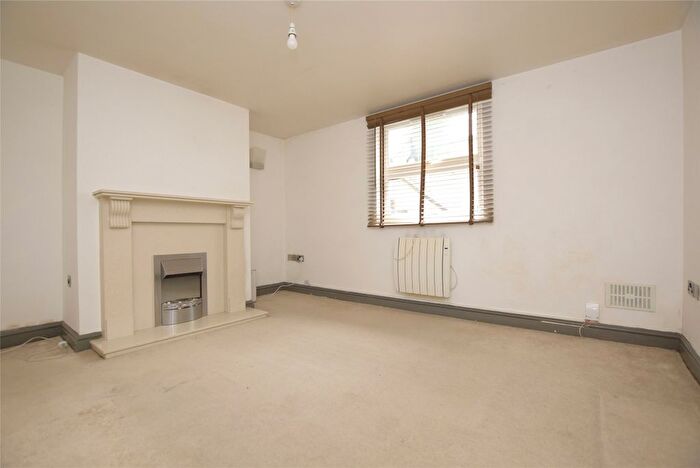 1 Bedroom Flat To Rent In St. Georges Road, Cheltenham, Gloucestershire, GL50