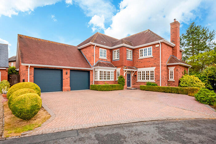 5 Bedroom Detached House For Sale In Oldborough Drive, Loxley, Warwick Warwickshire, CV35
