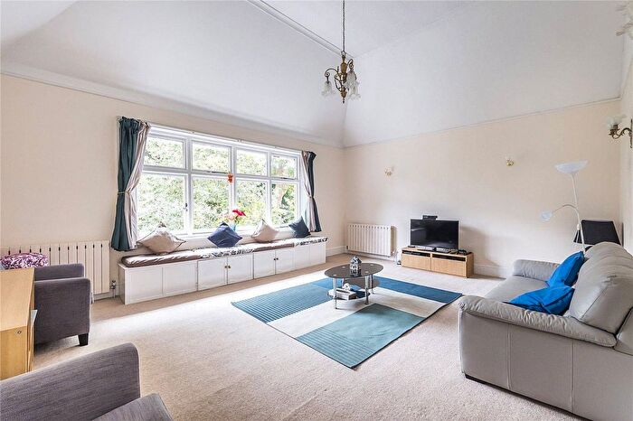 3 Bedroom Flat To Rent In Ridgway, Wimbledon, London, SW19