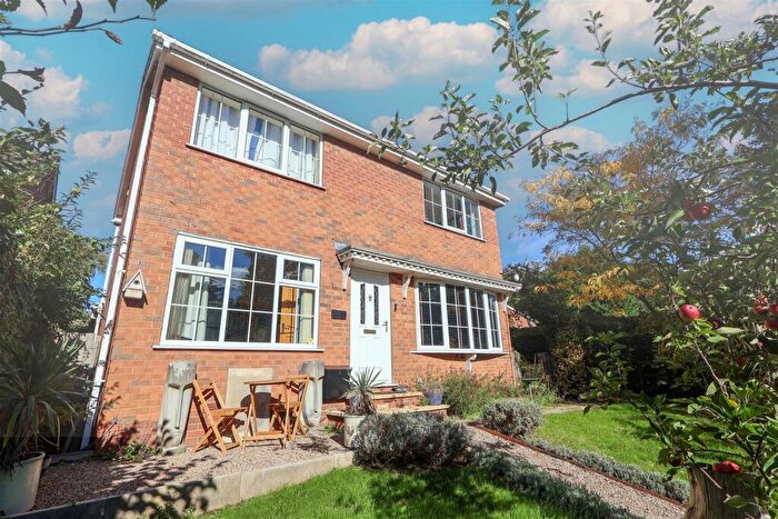 4 Bedroom Detached House For Sale In Orchard Close, Sharow, HG4