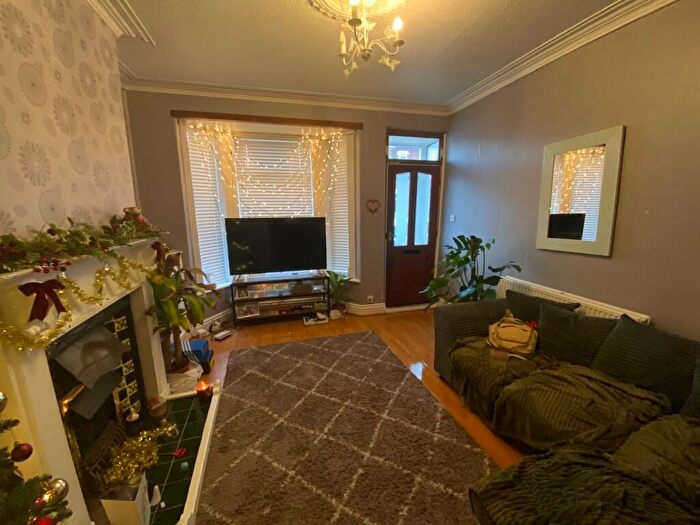 2 Bedroom End Of Terrace House For Sale In Aberdeen Street, Hull, HU9