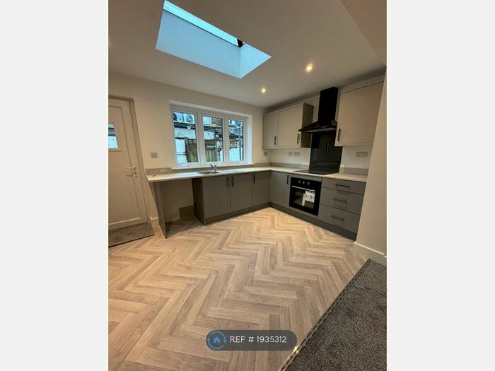 2 Bedroom Terraced House To Rent In Lebanon Street, Burnley, BB10