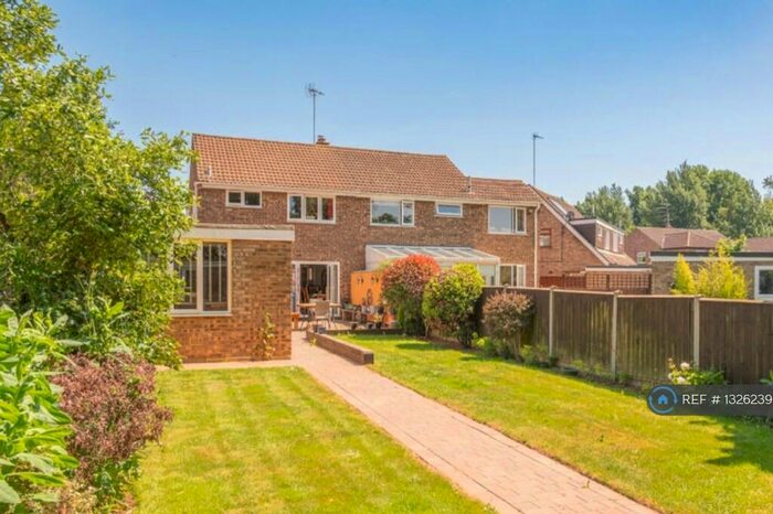 3 Bedroom Semi-Detached House To Rent In Kylesku Crescent, Kettering, NN15