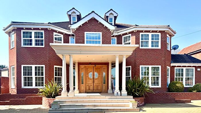 5 Bedroom Detached House For Sale In Harvil Road, Uxbridge, UB10