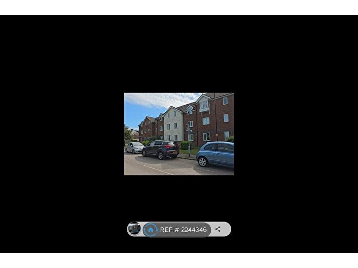 2 Bedroom Flat To Rent In Mandeville Court, London, E4