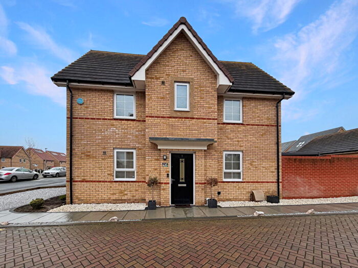 3 Bedroom Detached House For Sale In Alwoodley Close, Stanford-Le-Hope, SS17