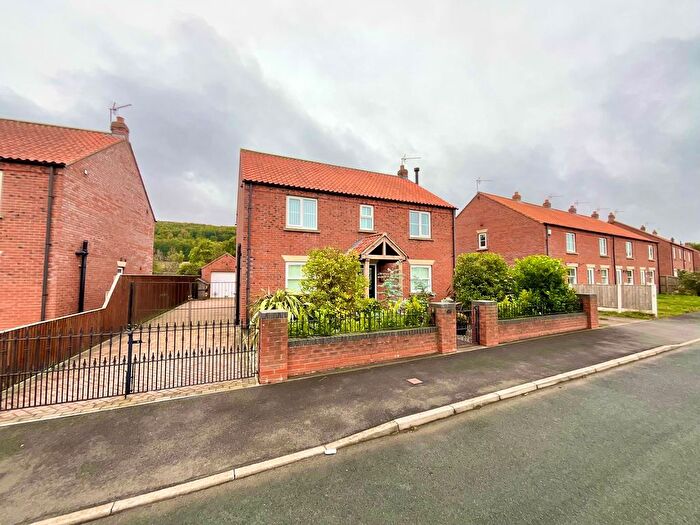 4 Bedroom Detached House For Sale In Old Malton Road, Staxton, YO12