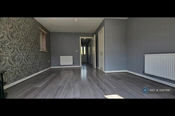 4 Bedroom Terraced House To Rent In Hexagon Close, Manchester, M9