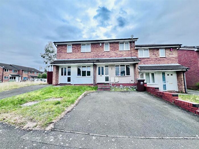 2 Bedroom House To Rent In Kittiwake Mews, Lenton, Nottingham, NG7