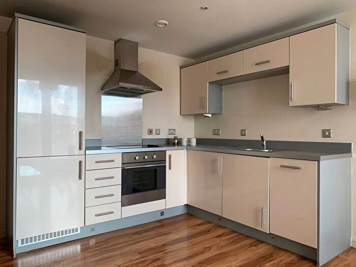 2 Bedroom Flat To Rent In Lansdowne Road, Croydon, CR0