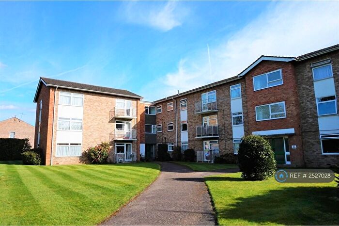 2 Bedroom Flat To Rent In Caroline Court, Reading, RG1