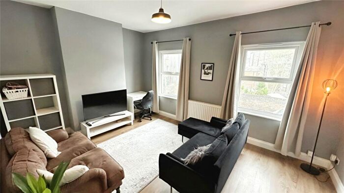 1 Bedroom Flat To Rent In St. Donatts Road, London, SE14