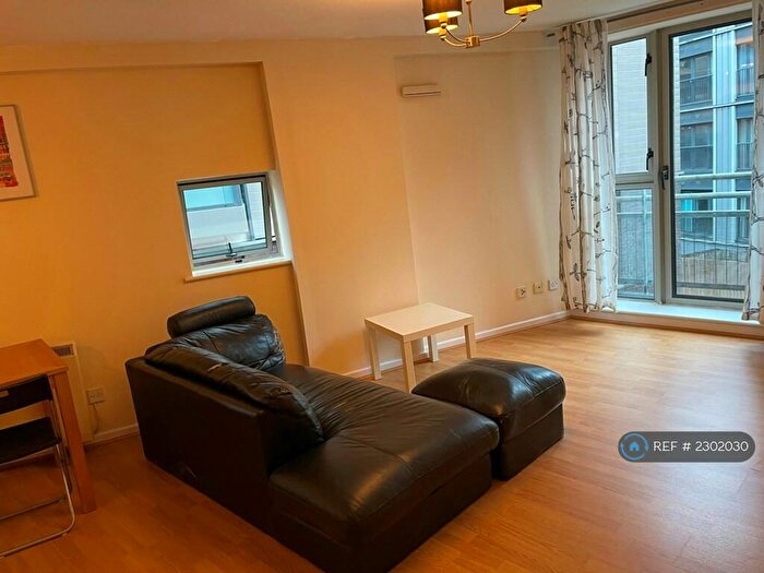 2 Bedroom Flat To Rent In City Heights, Birmingham, B4