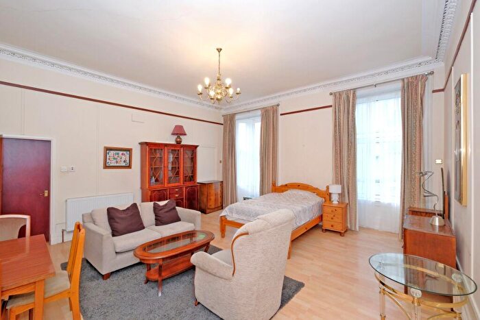 3 Bedroom Flat To Rent In Bridge Street, City Centre, Aberdeen, AB11