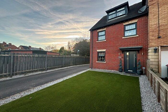 3 Bedroom Property To Rent In Blue Mans Way, Rotherham, S60