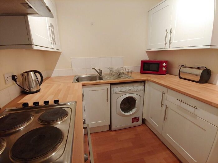 5 Bedroom Flat To Rent In Bruntsfield Place, Edinburgh, EH10