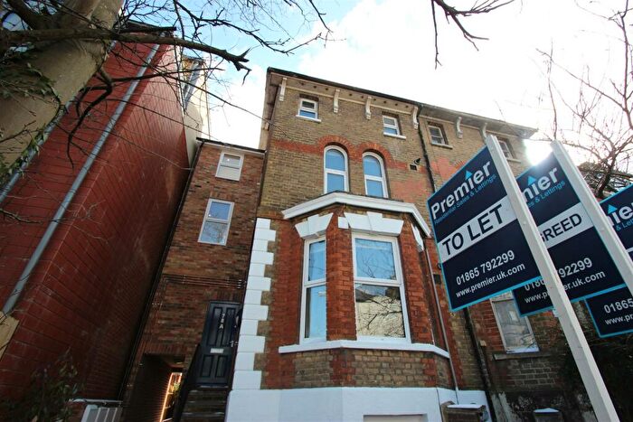 1 Bedroom Flat To Rent In St Clements Street, Oxford, Oxfordshire, OX4