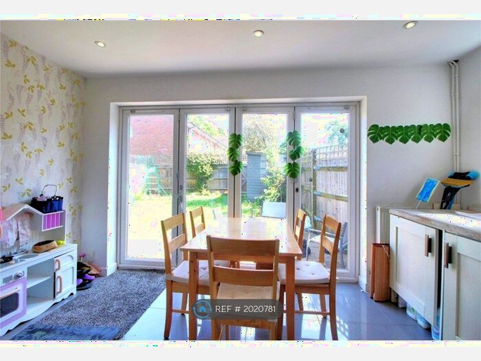 3 Bedroom End Of Terrace House To Rent In Frimley Green Road, Frimley