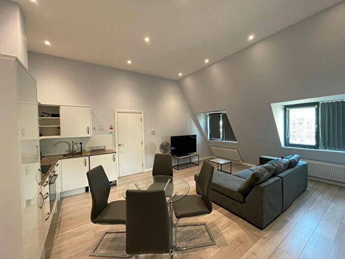 1 Bedroom Flat To Rent In - Bath Road, TW5