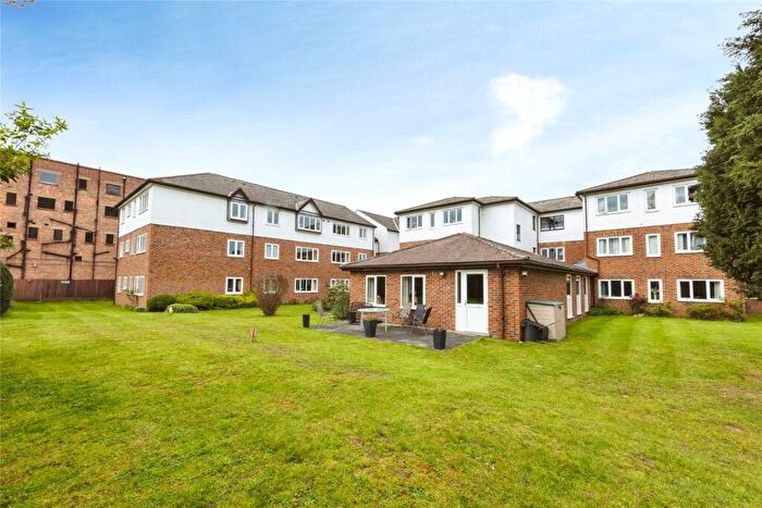 1 Bedroom Apartment For Sale In Montague Lodge, Beckenham, BR3