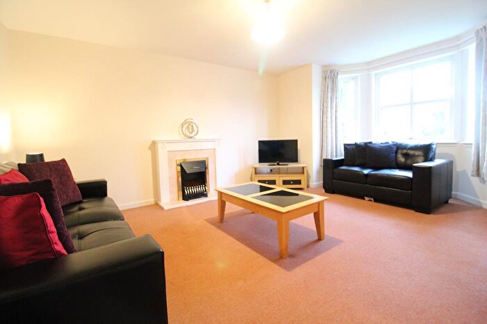 2 Bedroom Flat To Rent In Holburn Street, First Floor, AB10