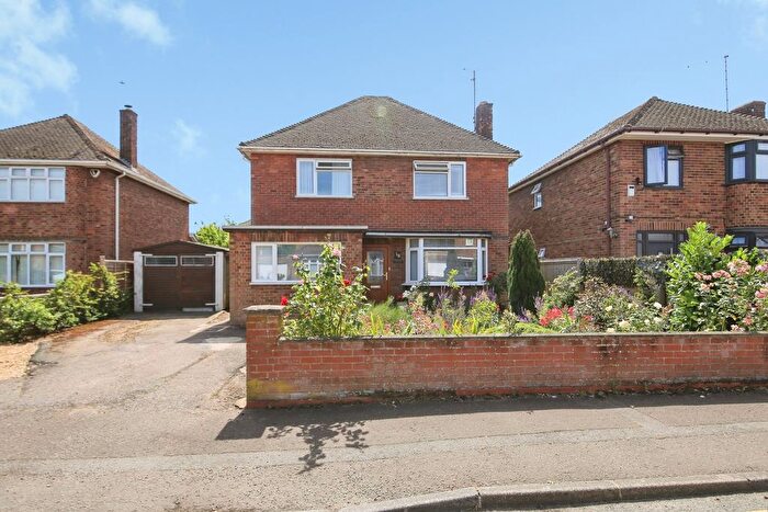 3 Bedroom Detached House For Sale In Charnwood Close, Peterborough, Cambridgeshire, PE2