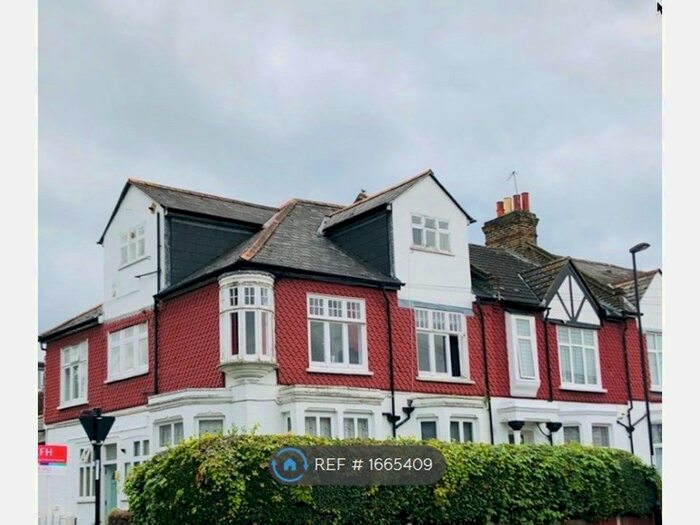 1 Bedroom Flat To Rent In Rear Of, London, SE23