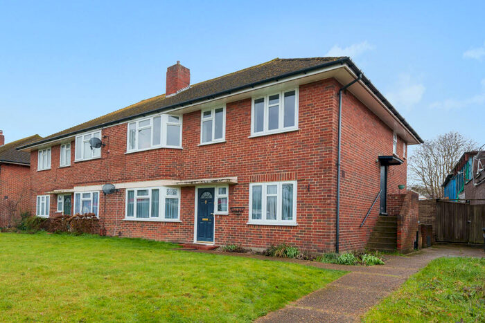 3 Bedroom Maisonette To Rent In Links Way, Beckenham, BR3