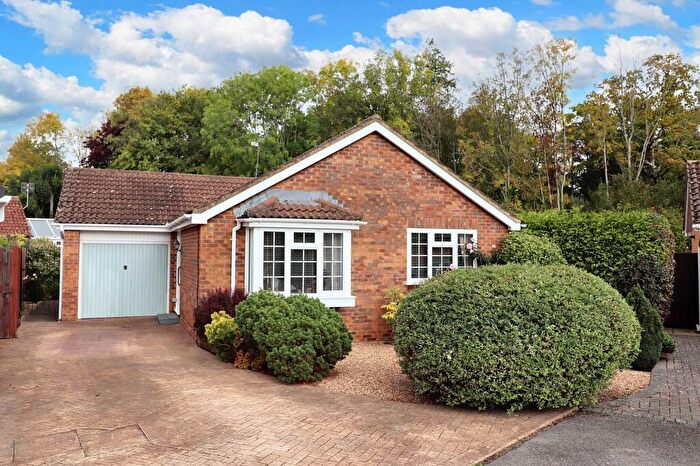 2 Bedroom Detached Bungalow For Sale In Leven Close, Chandler's Ford, SO53