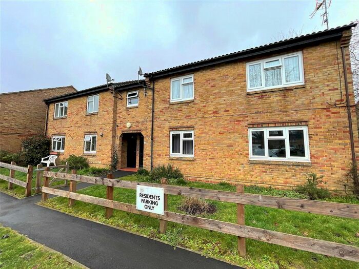 1 Bedroom Flat To Rent In Heron Wood Road, Aldershot, Hampshire, GU12