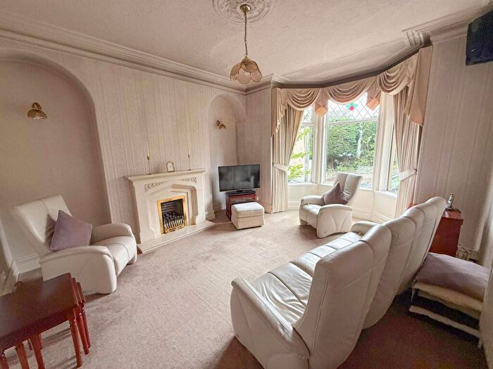 4 Bedroom Terraced House For Sale In Skipton Road, Silsden, BD20