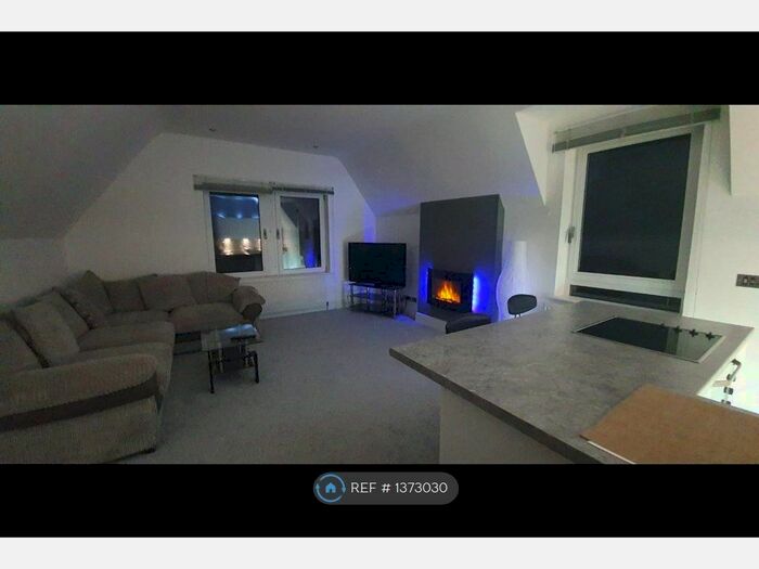 2 Bedroom Flat To Rent In St.Thomas Road, Lytham St.Annes, FY8