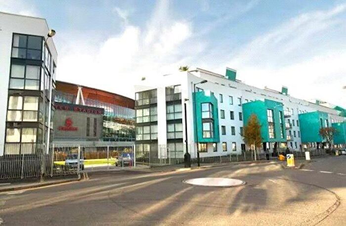 2 Bedroom Apartment To Rent In Drayton Park, London, N5