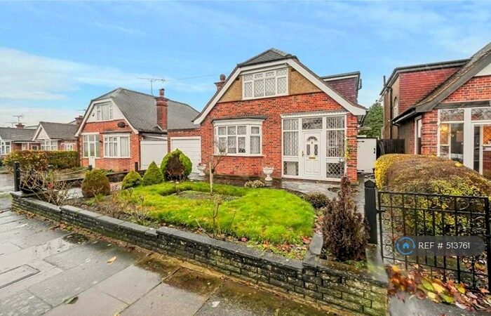 3 Bedroom Detached House To Rent In Harlyn Drive, Pinner, HA5