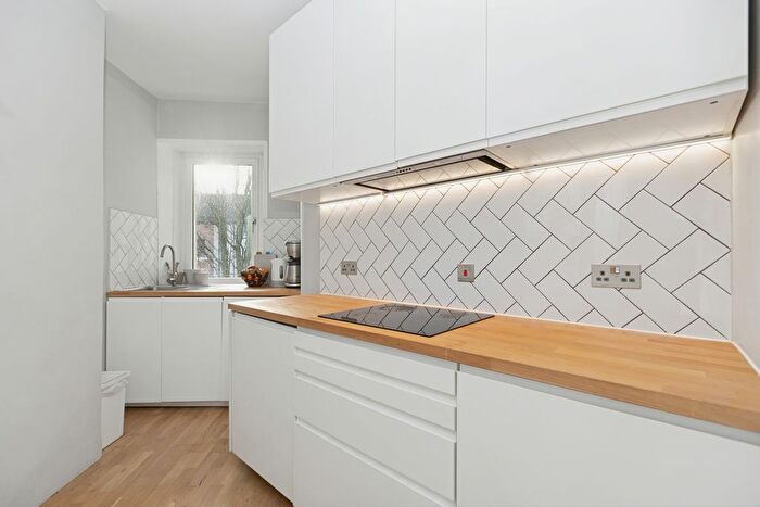 2 Bedroom Flat For Sale In /, Dumbarton Road, Scotstoun, G14
