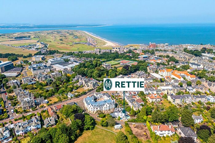 3 Bedroom Apartment For Sale In Lade Braes, St. Andrews, Fife, KY16