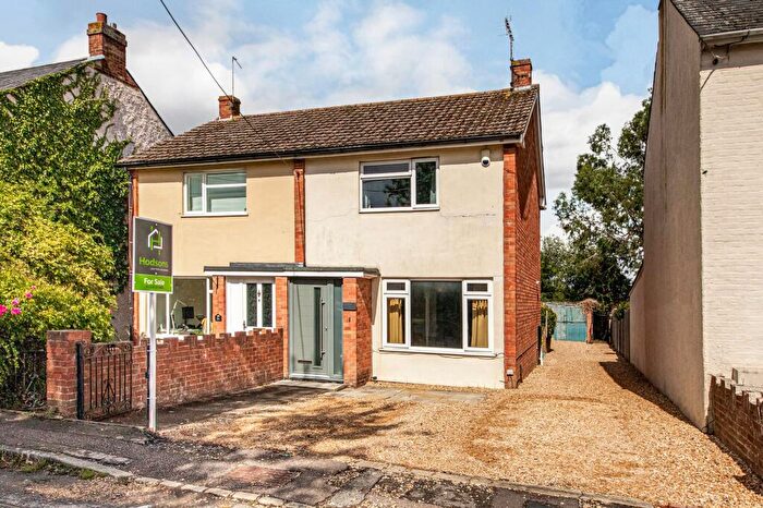 2 Bedroom Semi Detached House For Sale In Bourne Street, Didcot, OX11