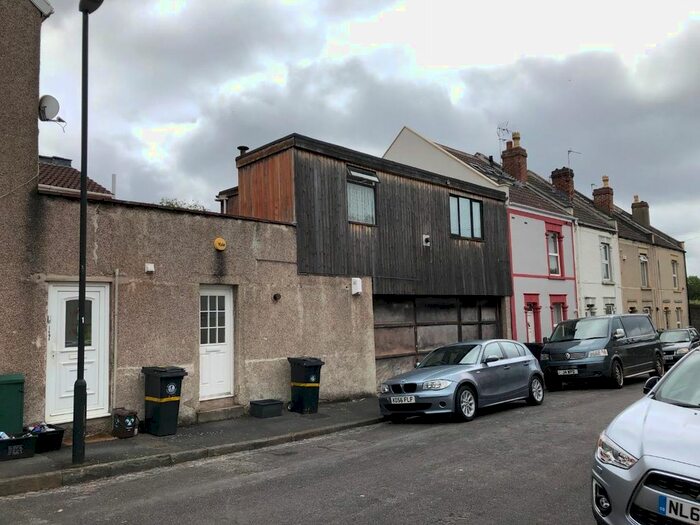 1 Bedroom Flat To Rent In Avonvale Road, Redfield, Bristol, BS5