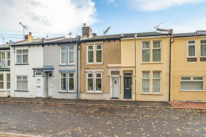 2 Bedroom Terraced House To Rent In St. Anns Crescent, Gosport, PO12