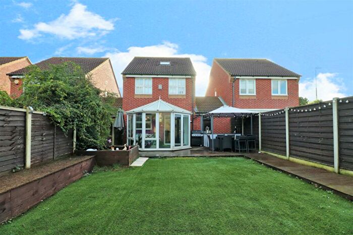 3 Bedroom Link Detached House To Rent In Sussex Road, Erith, Kent, DA8