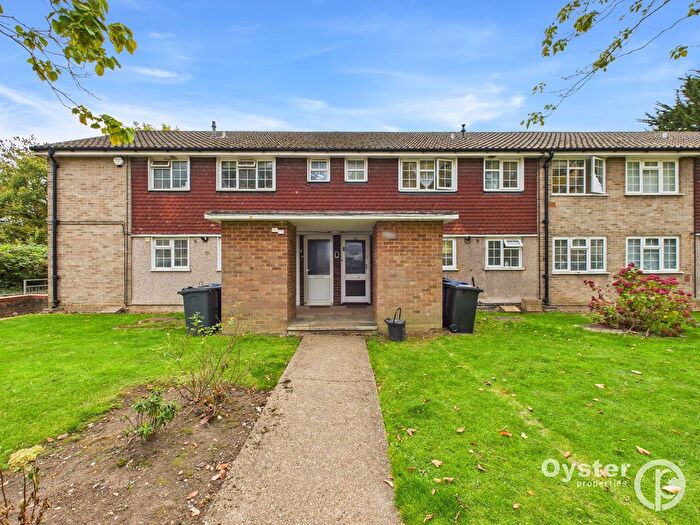 2 Bedroom Flat To Rent In Merrion Avenue, Stanmore, HA7