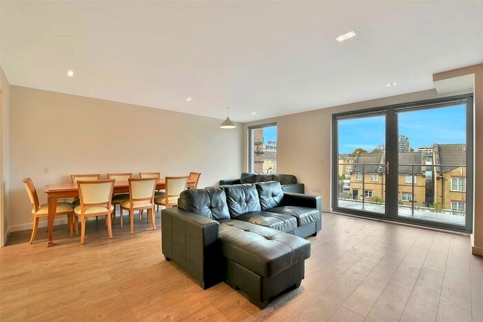 4 Bedroom Apartment To Rent In Pindoria House, Mintern Street, Shoreditch, N1