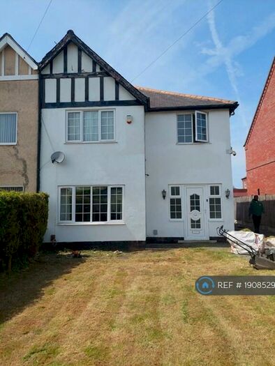3 Bedroom Semi-Detached House To Rent In Plains Road, Nottingham, NG3