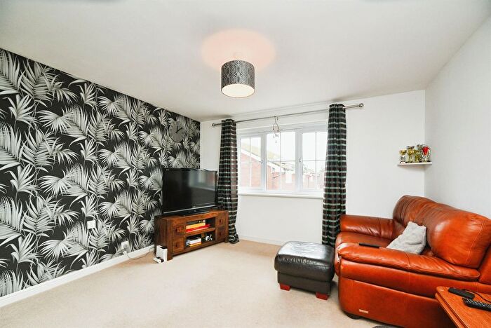 1 Bedroom Flat For Sale In Combe Walk, Devizes, SN10