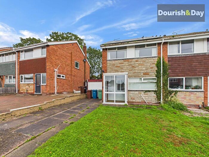 3 Bedroom Semi Detached House For Sale In Barnes Road, Highfields, Stafford, ST17