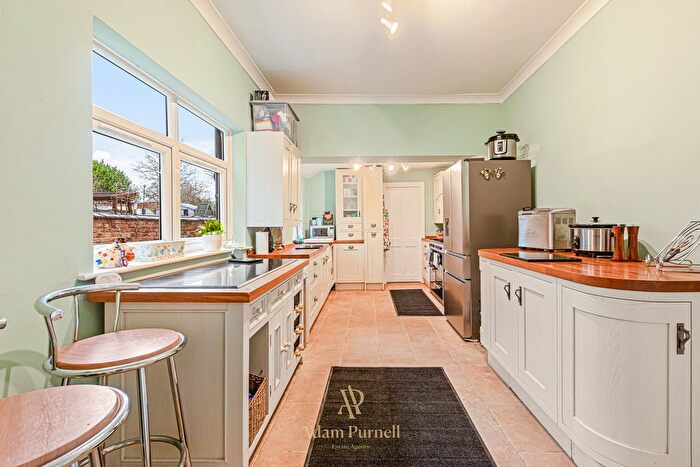 3 Bedroom Semi-Detached House For Sale In Whitehill Road, Ellistown, LE67