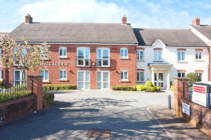 1 Bedroom Flat For Sale In Reddicap Heath Road, Sutton Coldfield, B75