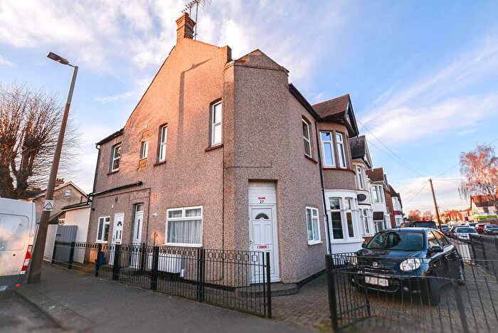 2 Bedroom Flat To Rent In Lonsdale Road, Southend-On-Sea, SS2